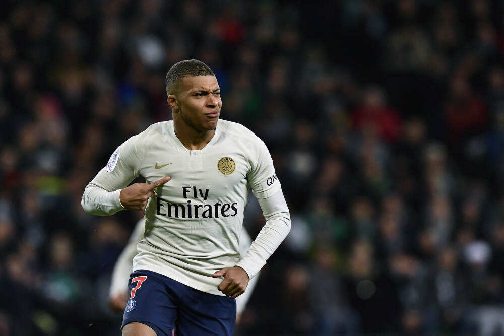 中国男足继续排名世界第93位